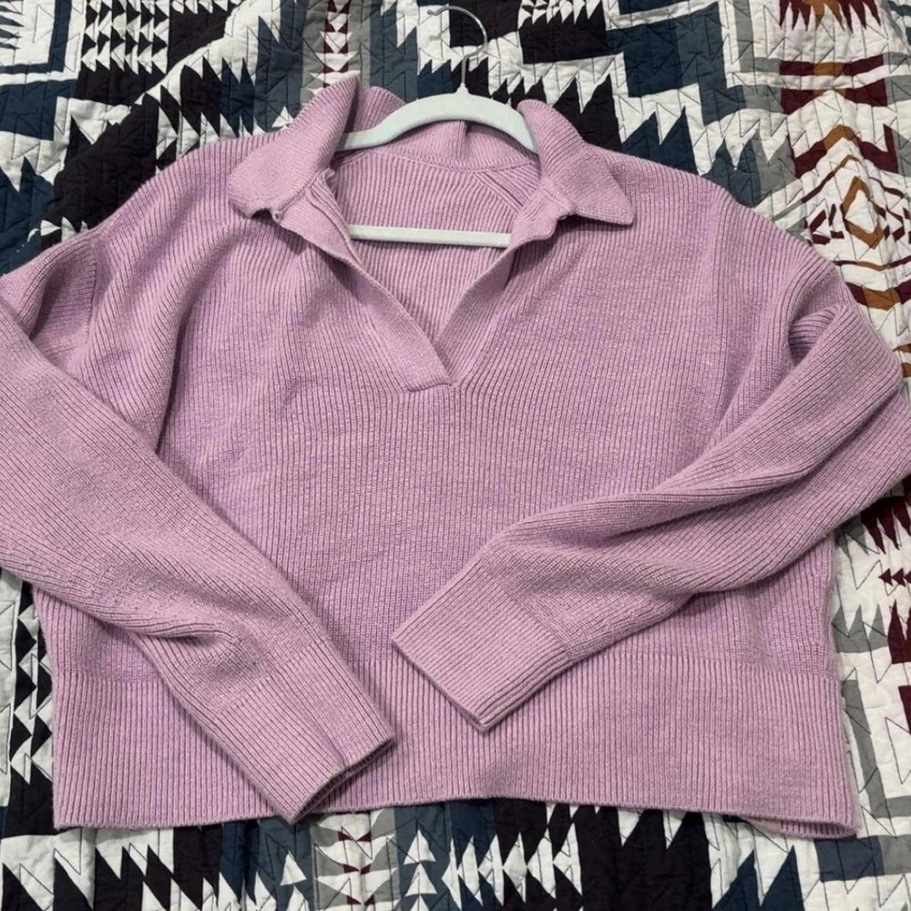 Lululemon Lavender Knit V-Neck Sweater Collared Pullover Cozy Chic SIZEA 10